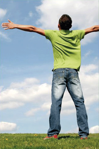 Hombre feliz en logoterapias de mexico